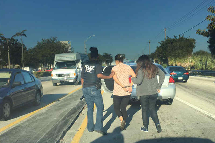 ICE arresta a inmigrante en Miami tras dejar a su hija en la escuela [VIDEO]