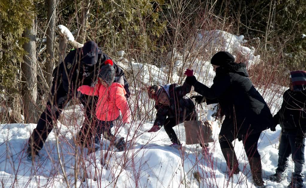 Migrantes y refugiados huyen a Canadá