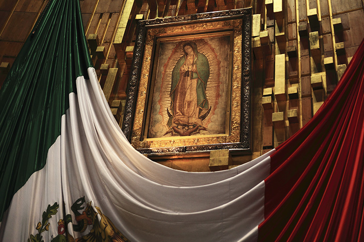 Arzobispo de Los Ángeles, California, llevará peticiones de migrantes a los pies de la Virgen de Guadalupe