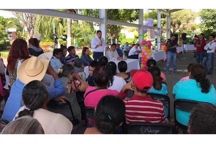SEDESO realiza taller informativo a adultos mayores sobre el programa “Corazón de Plata”