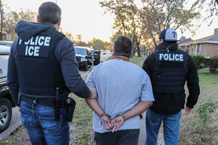 Un operativo realizado durante tres días por agentes de ICE y ERO dejó como saldo a 89 inmigrantes detenidos en el norte de Texas y Oklahoma.