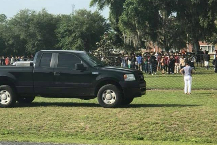 A 65 días de la anterior tragedia, una esta mañana se registró un nuevo tiroteo en una escuela de Florida, al menos una persona resultó herida.