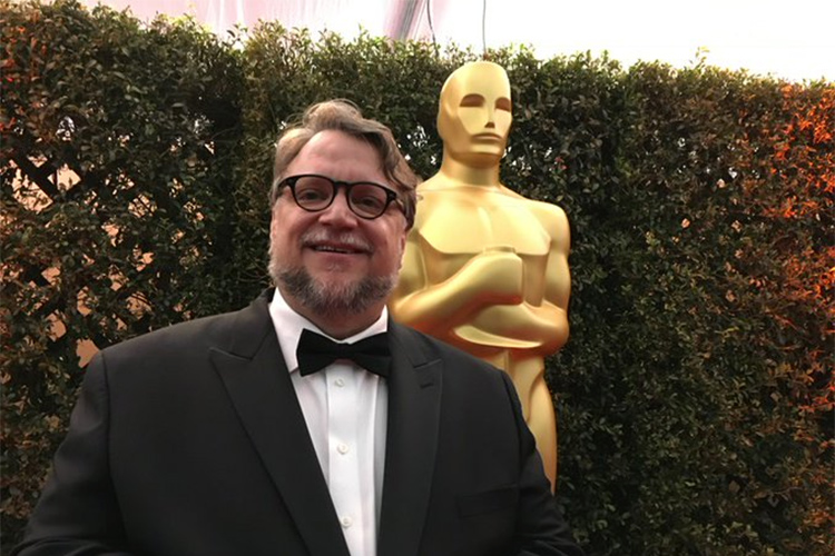 El cineasta y ganador del Oscar, Guillermo del Toro, se unirá al selecto club de mexicanos que cuentan con una estrella en el Paseo de la fama | Foto: @RealGDT