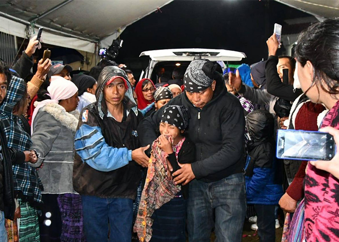 Este sábado bajo una fuerte lluvia, familiares y amigos dieron el último adiós a la migrante Claudia Patricia Gómez González, asesinada el pasado 23 de abril.