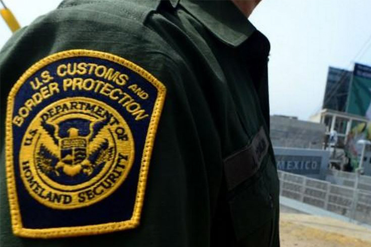 José Crespo Cagnant es un mexicano que demandó a oficiales migratorios de Estados Unidos por privarlo del derecho de solicitar asilo y falsificar documentos para justificar su deportación.