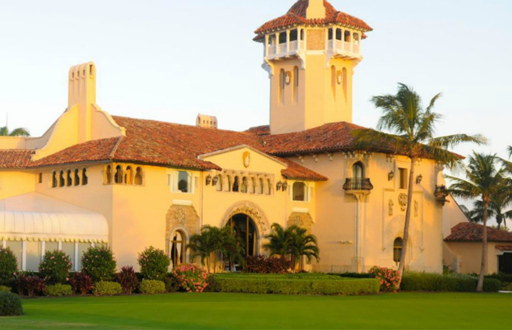 Mar-a-Lago es un club exclusivo ubicado en Palm Beach, Florida, y es propiedad del presidente Donald Trump desde 1985.