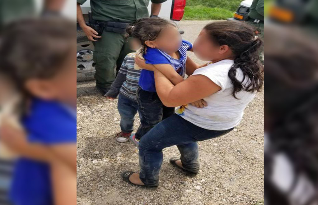 agentes de McAllen, Texas,  rescataron a una niña de tres años separado de su madre por contrabandistas y abandonado en el río. Foto: CBP