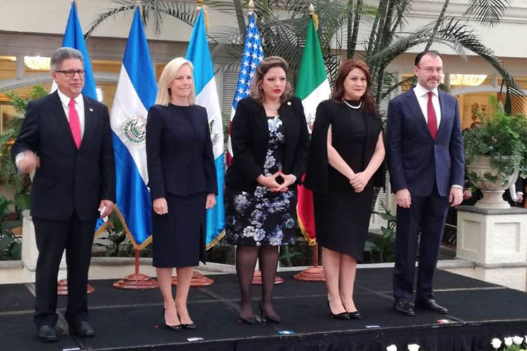 Cancilleres de Guatemala, El Salvador, México y la Secretaria de Seguridad de EE.UU. anunciaron en Guatemala una próxima reunión en Washington con los embajadores de sus países para agilizar el proceso de reunificación de las familias separadas en la frontera estadounidense.