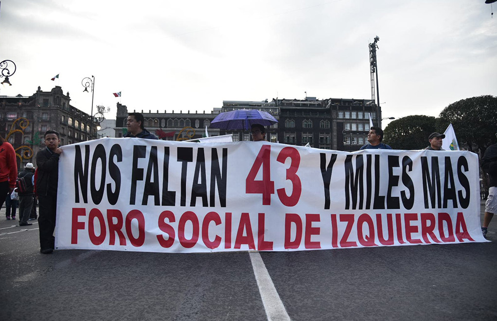 Miles de manifestantes conmemoraron el cuarto aniversario de la desaparición de los 43 estudiantes de Ayotzinapa en el municipio de Iguala |Foto: Xanthe Tovar