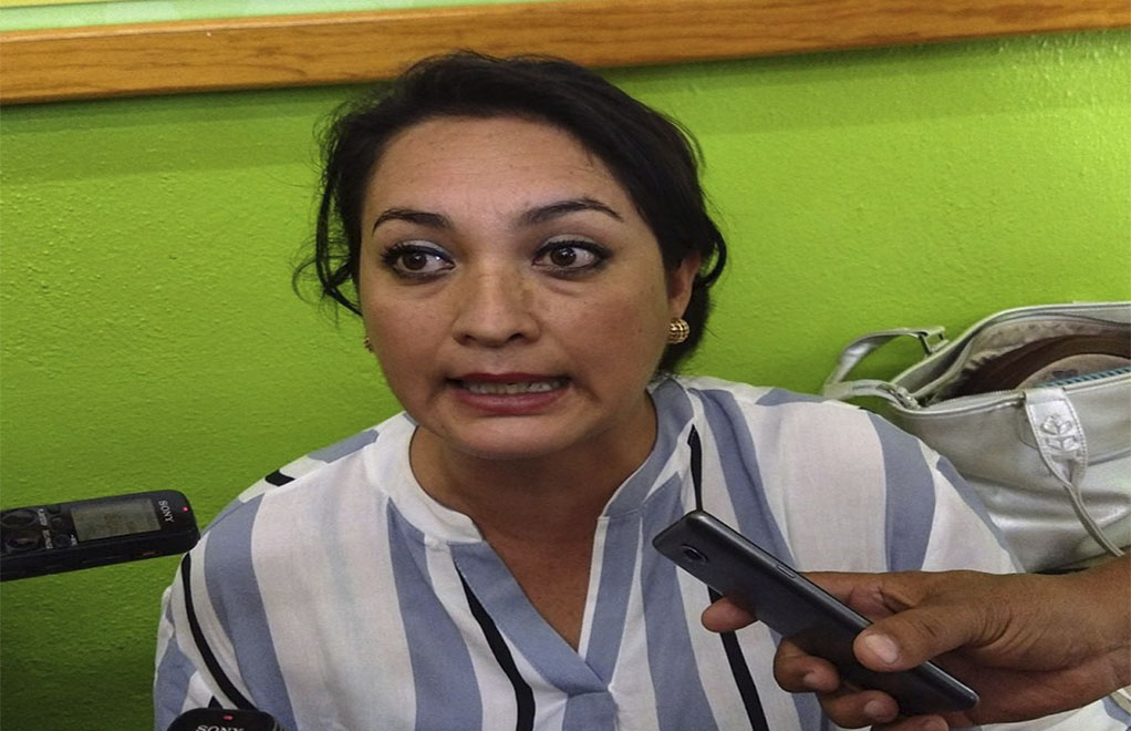 La Regidora de Atención al Migrante de Iguala, Guerrero, Nancy Armenta Espinosa, denunció que existen anomalías en el programa "Uniendo Corazones"