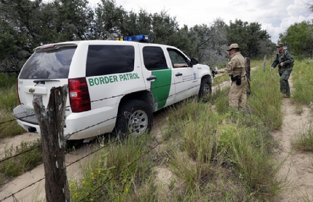 Tras pasar 30 años como fugitivo, Rodolfo Suárez acudió a un puesto de la CBP este miércoles y se entregó a las autoridades