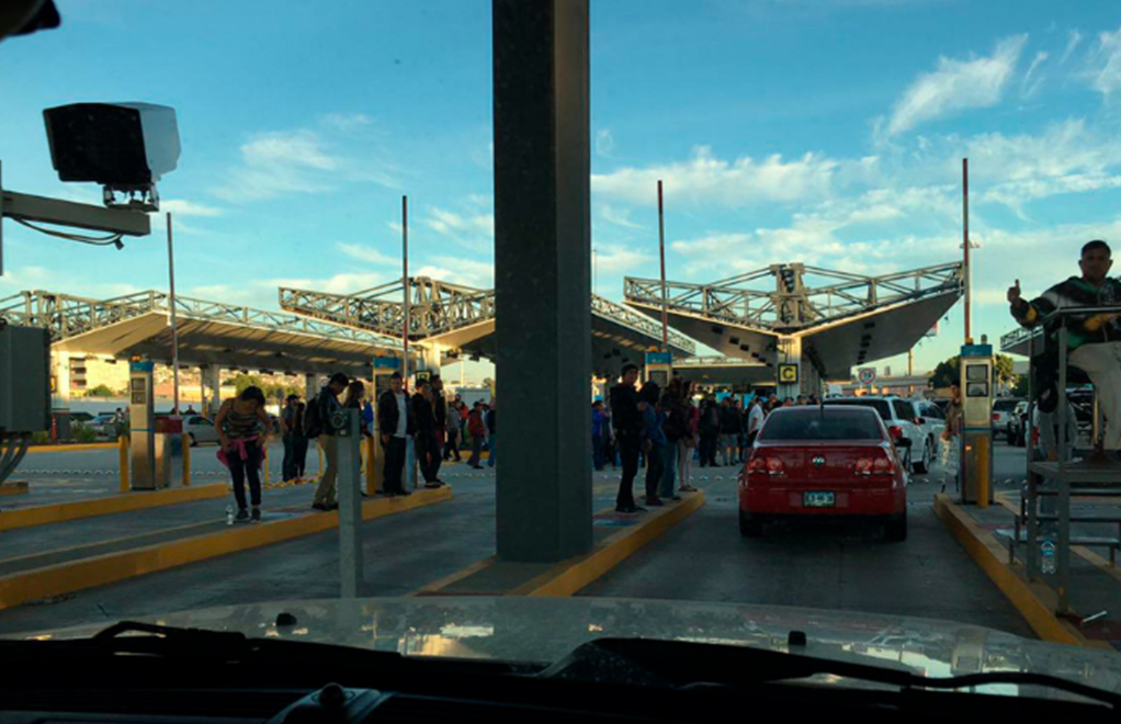 Este lunes, los puentes internacionales México-USA finalmente reabrieron para el turismo después de más de un año cerrados.