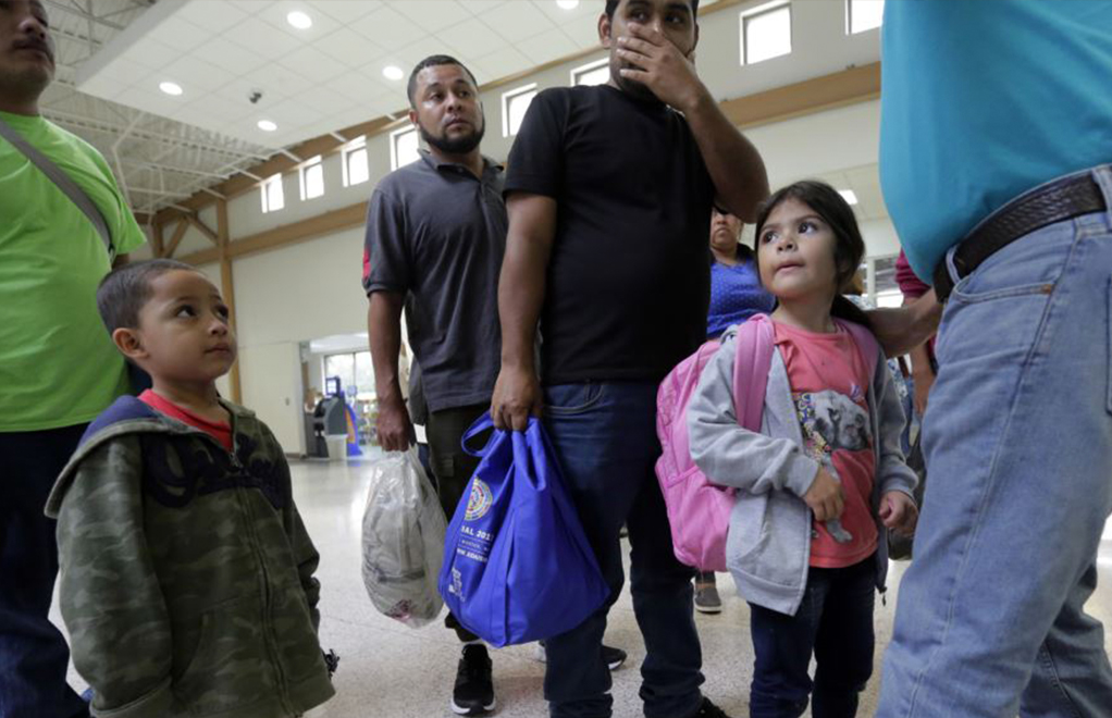 Las nuevas reglas contra el asilo se basan en las mismas disposiciones que Trump utilizó para implementar su "prohibición de viajes" | Foto: Voz de América / AP