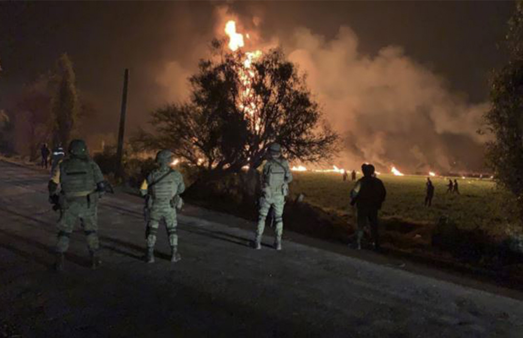 Las autoridades informaron que debido a la gravedad de las lesiones de los heridos en la explosión de Tlahuelilpan, el número de víctimas podría crecer | Foto: Voz de América / AP
