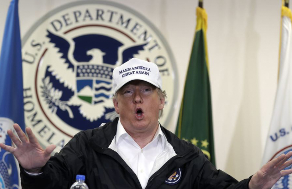 El presidente de EE.UU., Donald Trump, habla en una mesa redonda sobre inmigración y seguridad fronteriza en la estación McAllen de la Patrulla Fronteriza en Texas, el 10 de enero de 2019. | Foto: Voz de América