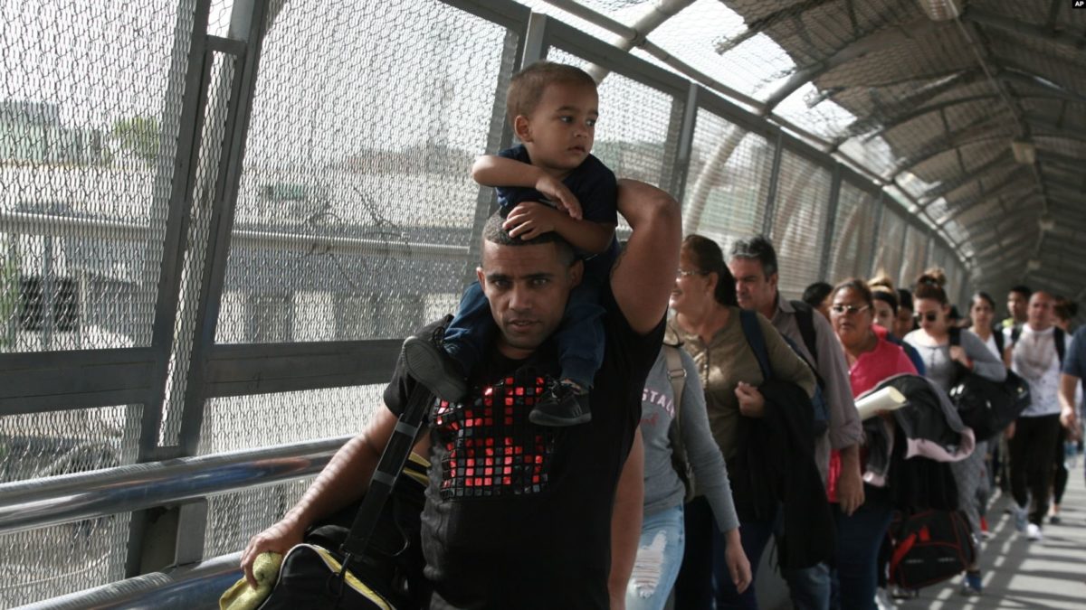 Cubanos migrantes en MX