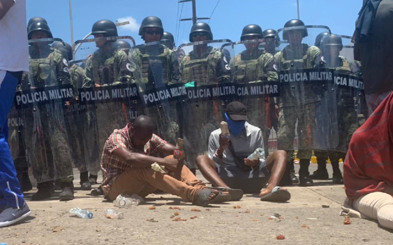 Foto: Pueblo Sin Fronteras. Presencia de la Policía Militar en la Estación Migratoria Siglo XXI, en Tapachula Chiapas.