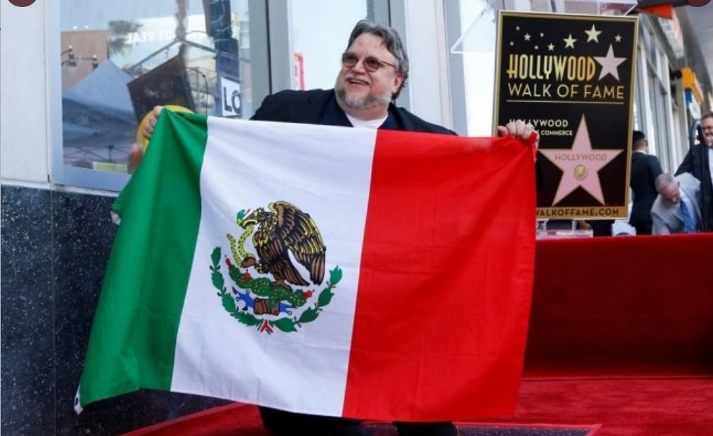 "¡Soy migrante y soy mexicano!"; Guillermo del Toro devela su placa en Hollywood