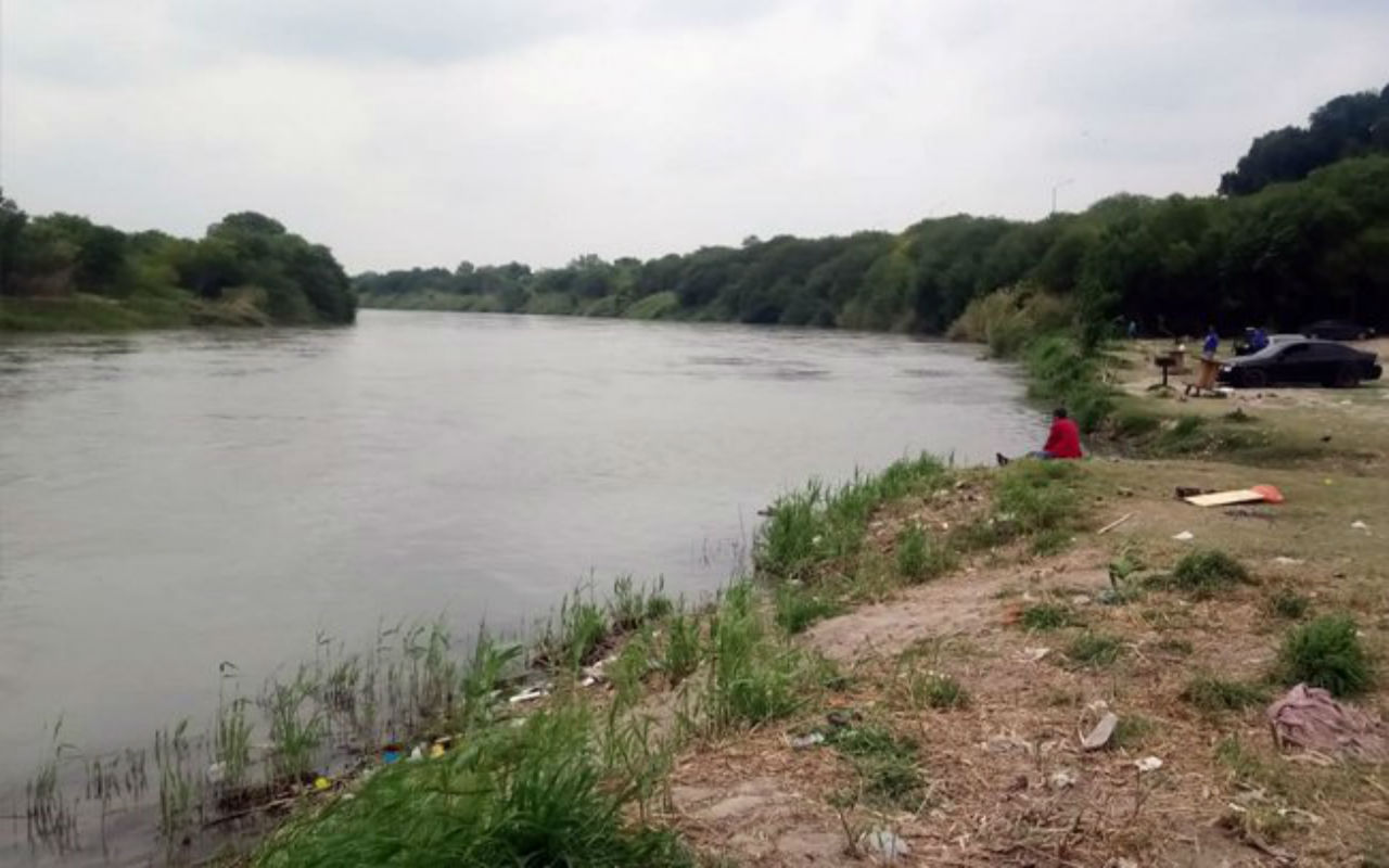 Muere migrante hondureño tras intentar cruzar el Rio Bravo
