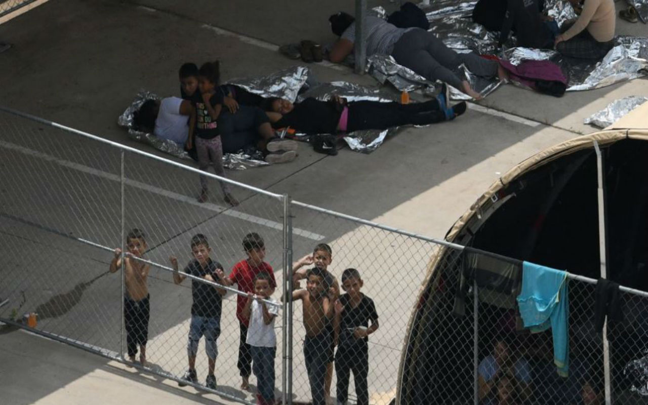 México muestra preocupación por detención prolongada de menores migrantes en Estados Unidos