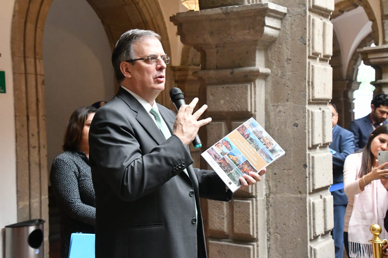 Los lineamientos sobre la Comisión de Atención Migratoria fueron publicados el 19 de septiembre en el Diario Oficial de la Federación | Foto: @m_ebrard