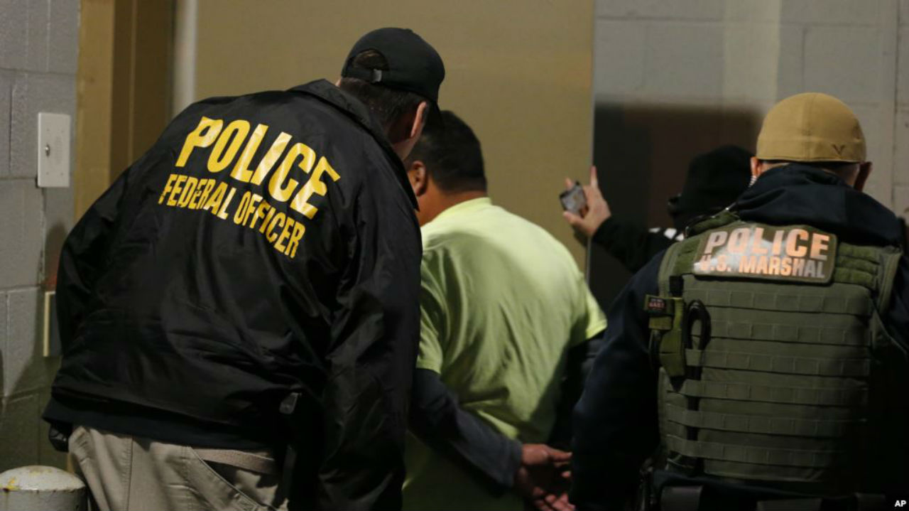 ICE detuvo a 15 migrantes en una redada "agresiva" en restaurantes de Oklahoma