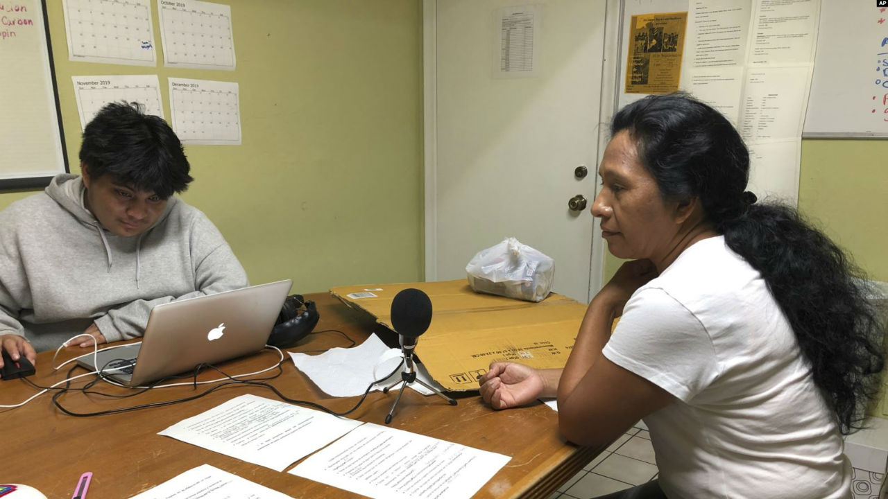 Migrantes indígenas reciben apoyo de activistas por huracán Dorian