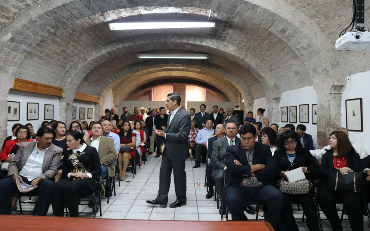 José Juan Estrada, presentó el día de ayer a los presidentes de las Federaciones de Clubes Zacatecanos en Chicago, Los Ángeles, Texas, Atlanta, Denver