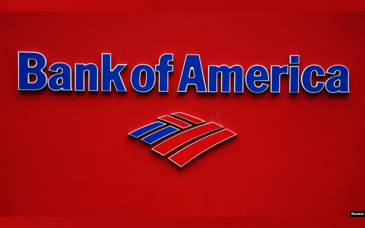 Desde 2018 Bank of América comenzó a preguntar sobre el estatus de sus clientes | Foto: Reuters / Voz de América