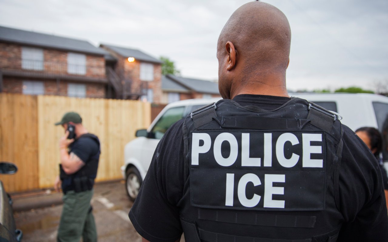 El grupo activista Never Again Action, lanzó la página Quit ICE para encontrar empleo, como parte de su campaña contra las políticas anti-migratorias del presidente Donald Trump.