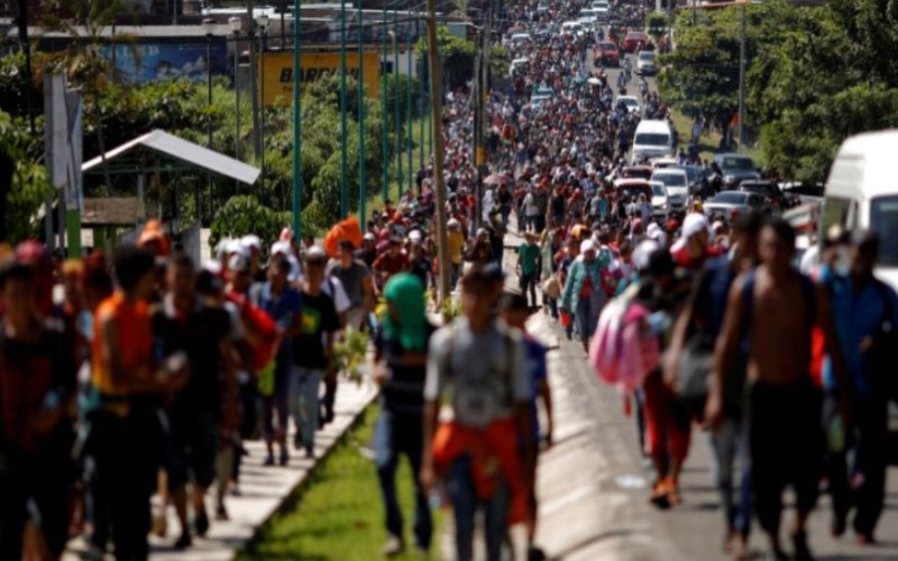 Nueva caravana de migrantes sale de Tapachula rumbo a Estados Unidos