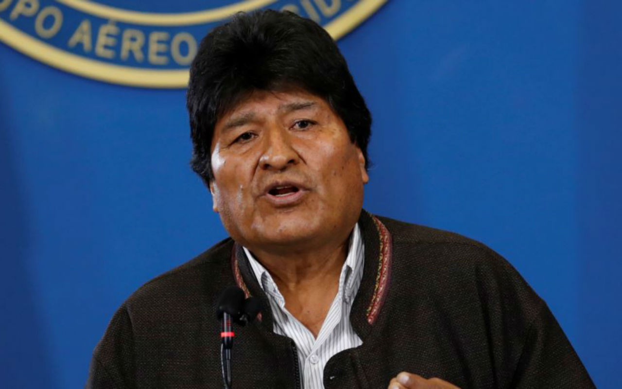 Evo Morales dio el anuncio después de haber asegurado que se celebrarían nuevas elecciones | Foto: Voz de América / Reuters