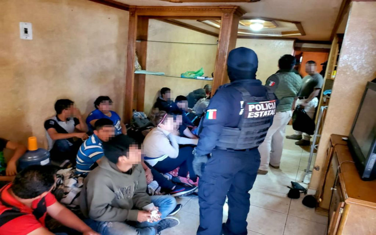 Un total de 21 migrantes centroamericanos que esperaban cruzar a EU, fueron rescatados de una casa de seguridad por la policía estatal de Tamaulipas