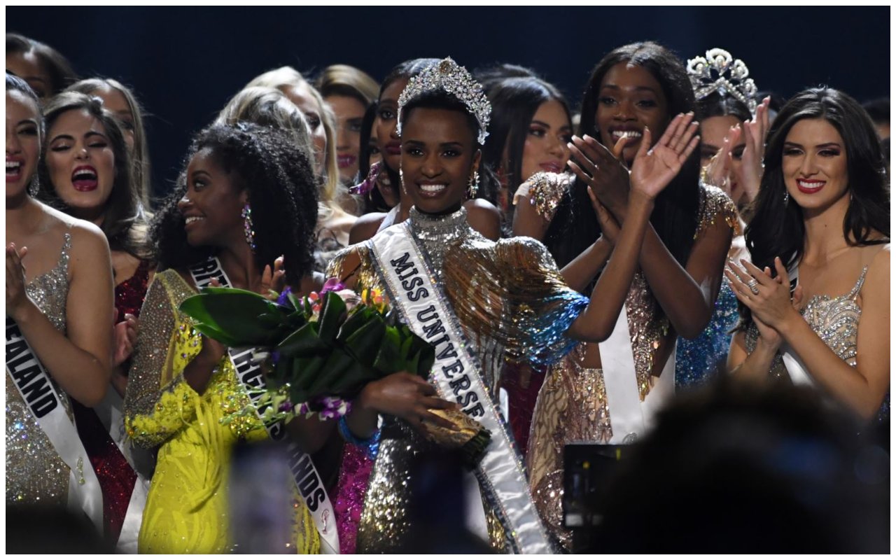 Zozibini Tunzi de Sudáfrica fue coronada Miss Universo 2019 en Atlanta, Georgia, el domingo, 8 de diciembre de 2019.