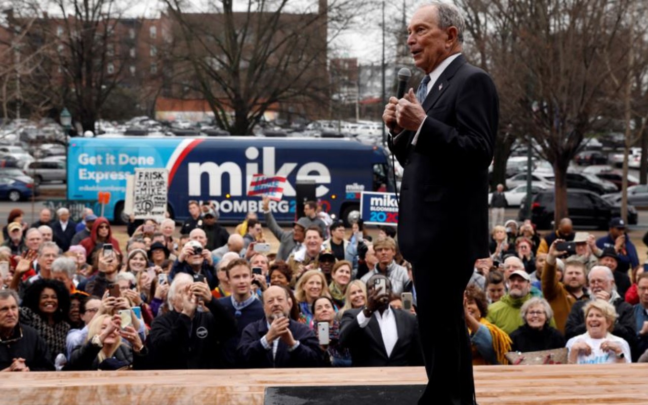 Mike Bloomberg se retira de la campaña presidencial y respalda a Biden