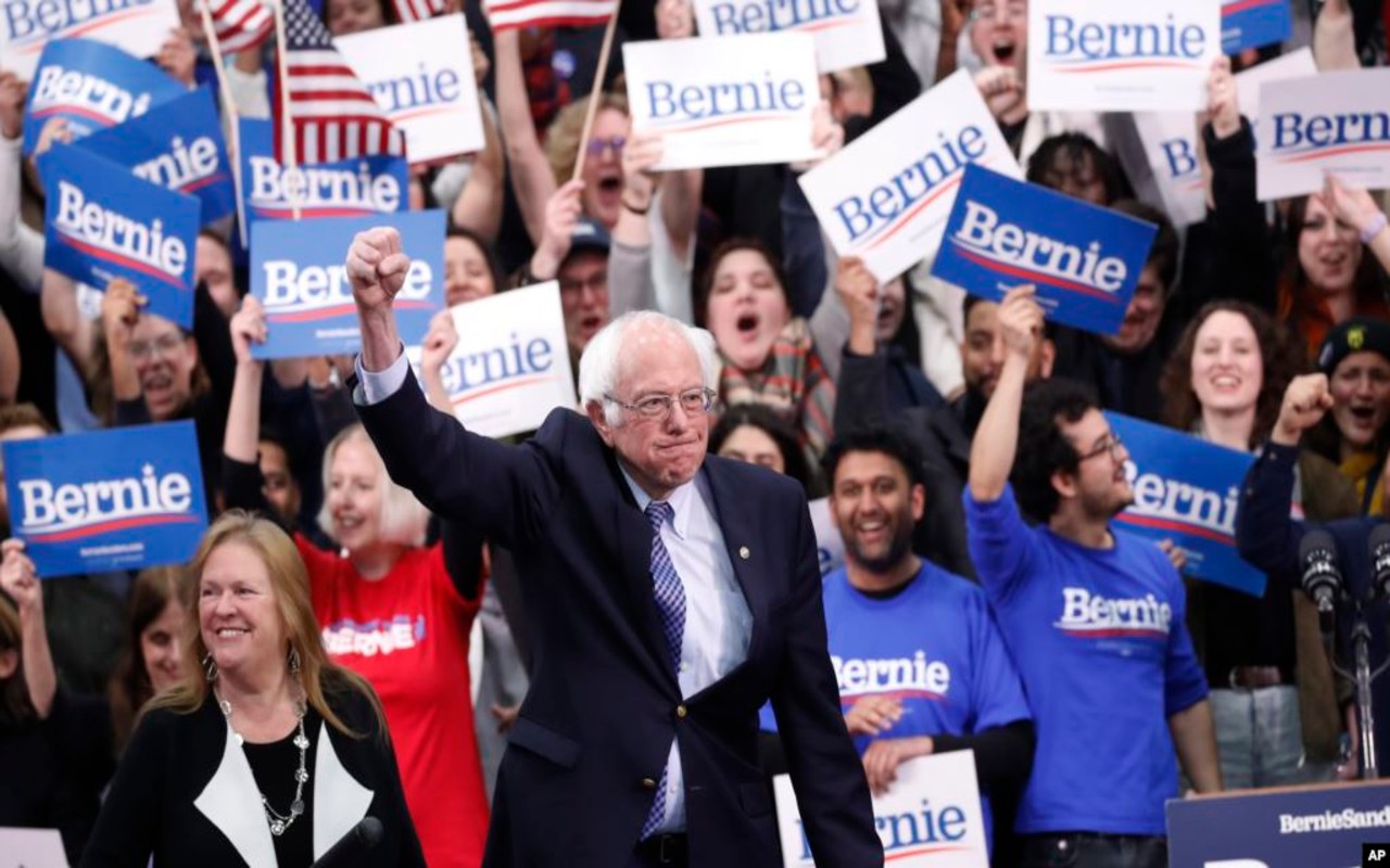 El senador Bernie Sanders triunfó en New Hampshire y ahora tiene su mira puesta en Nevada y Carolina del Sur, el siguiente reto en la contienda por la nominación demócrata. Foto AP