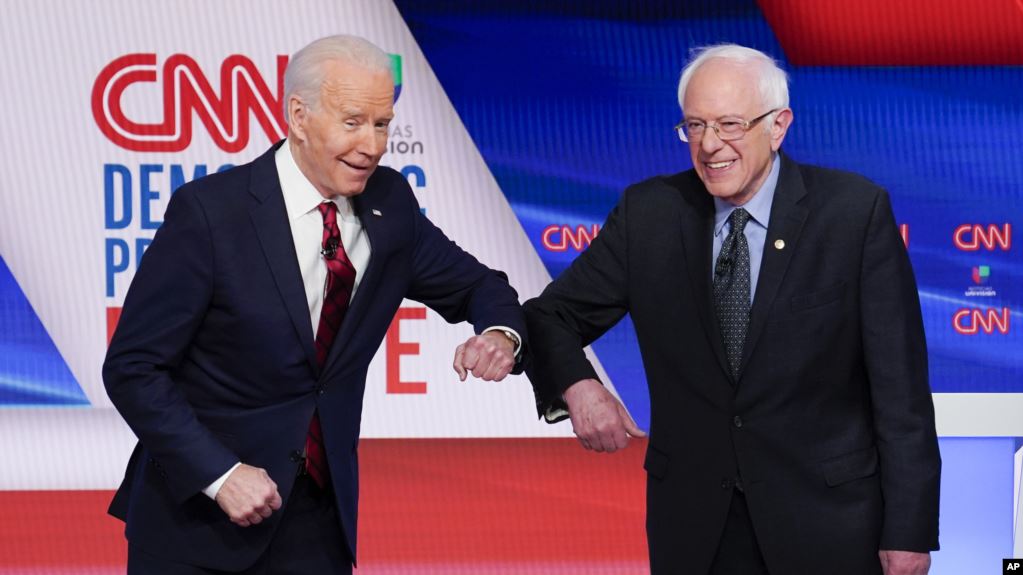 Coronavirus domina debate entre Biden y Sanders