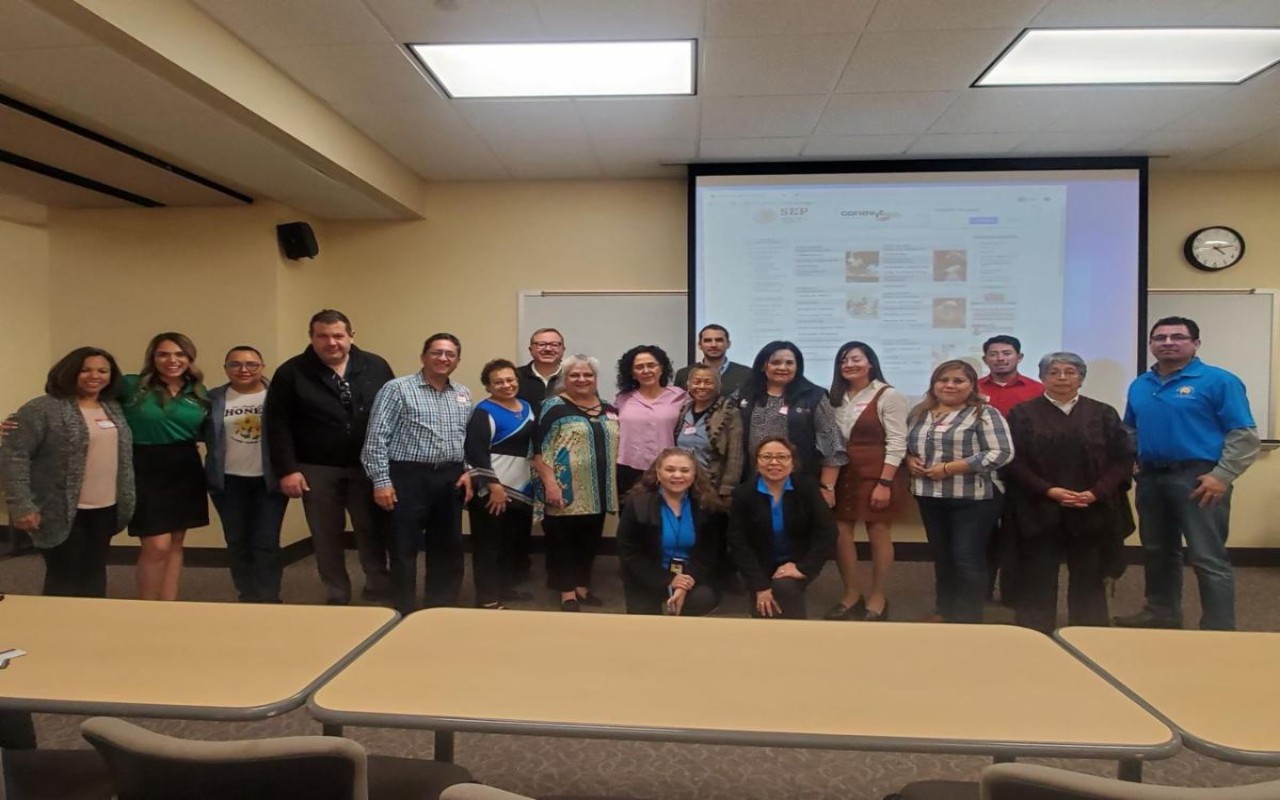 Miembros que colaboran en el proyecto educativo para apoyar a zacatecanos en Dallas