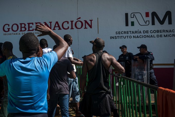 Migrantes se amotinan en Chiapas por temor a contagiarse de coronavirus