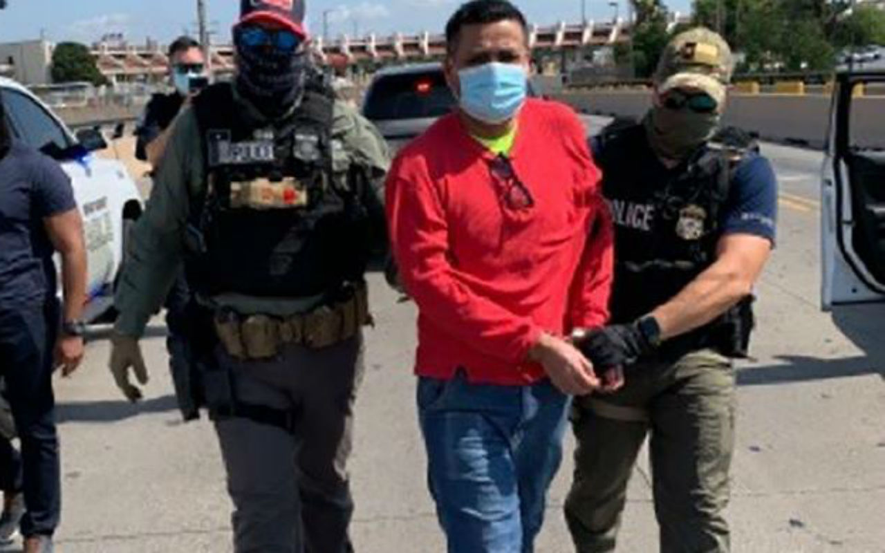ICE deporta a mexicano sospechoso por asesinato