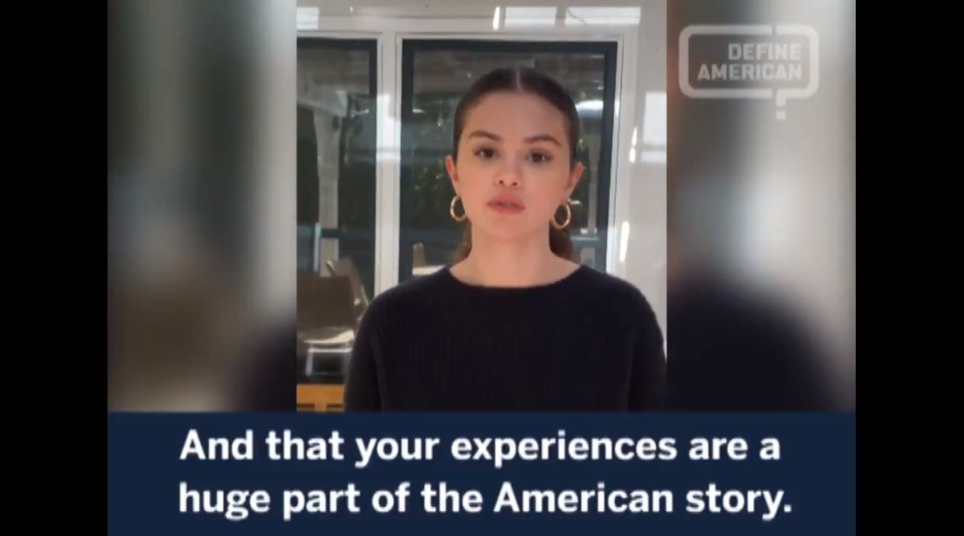 Selena Gomez envía mensaje a los graduados de familias migrantes