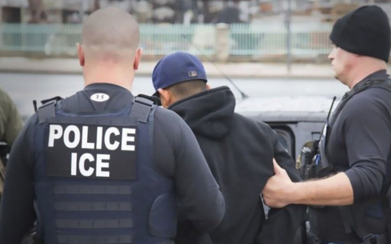Nueve claves que debes saber sobre las deportaciones aceleradas. | Foto: Facebook oficial de ICE.