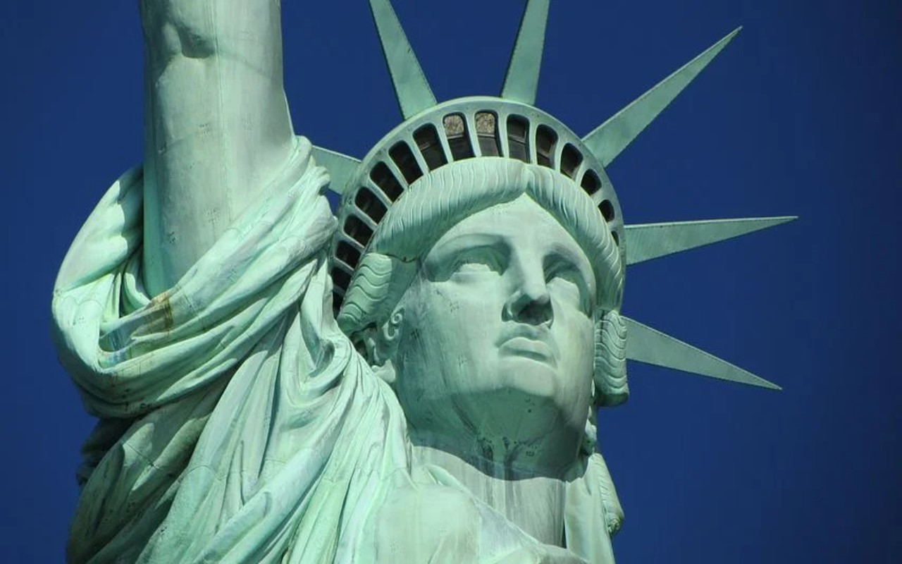 Estatua de la Libertad reabre al turismo con nuevas medidas