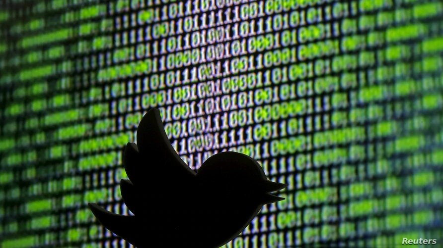 Twitter tomó la extraordinaria medida de silenciar por un momento las cuentas de los usuarios afectados por la violación de seguridad. Foto: Voz de América