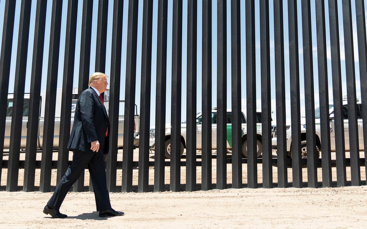 Trump dijo que México pagará por el muro con peaje fronterizo a vehículos