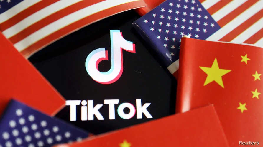 TikTok intenta frenar la desinformación en su plataforma. Foto: Reuters, VOA