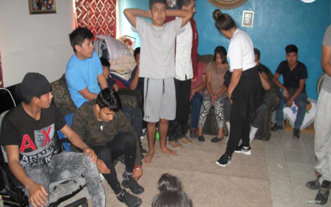 Localizan a 55 migrantes indocumentados en una casa de Nuevo México