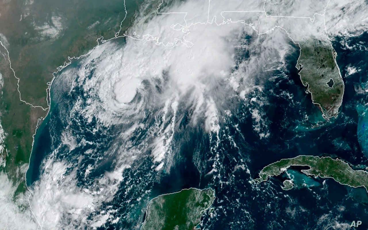 Tormenta tropical Beta avanza hacia Texas y Luisiana