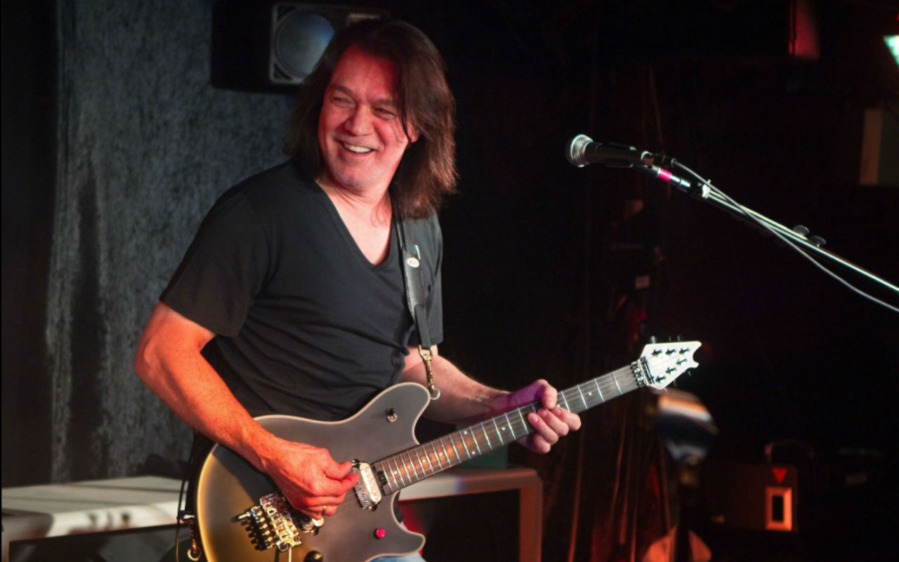 Muere el legendario guitarrista Eddie Van Halen a los 65 años Reuters VOA