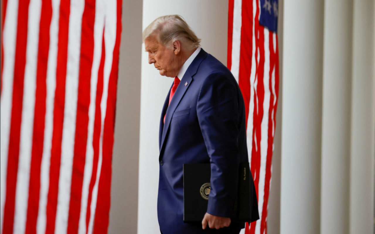 Donald Trump en la casa blanca Reuters Voz de América